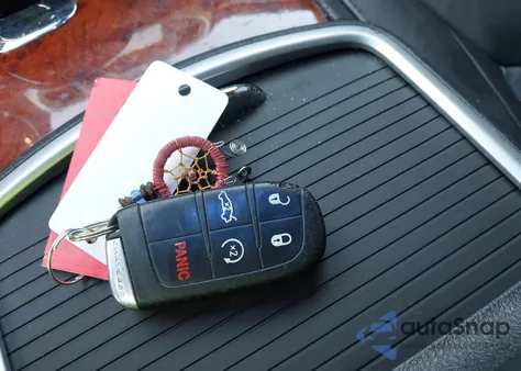 2013 Chrysler 300 Motown z USA, uszkodzony, nr VIN 2C3CCARG9DH500206